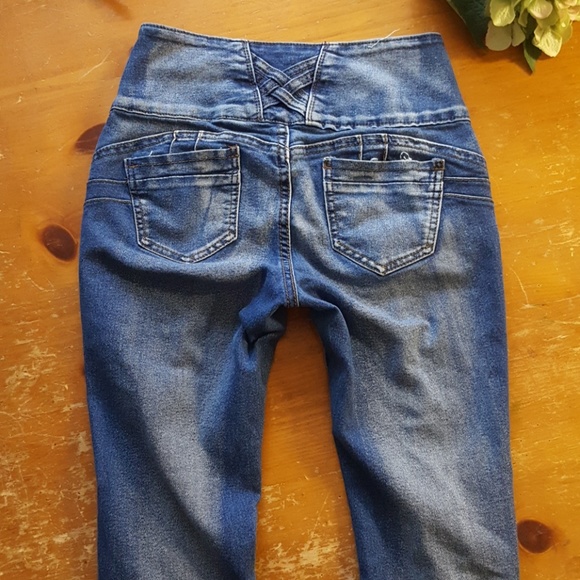 Deep blue super high rise jeans. Jr. Size 3  EUC - Picture 3 of 5